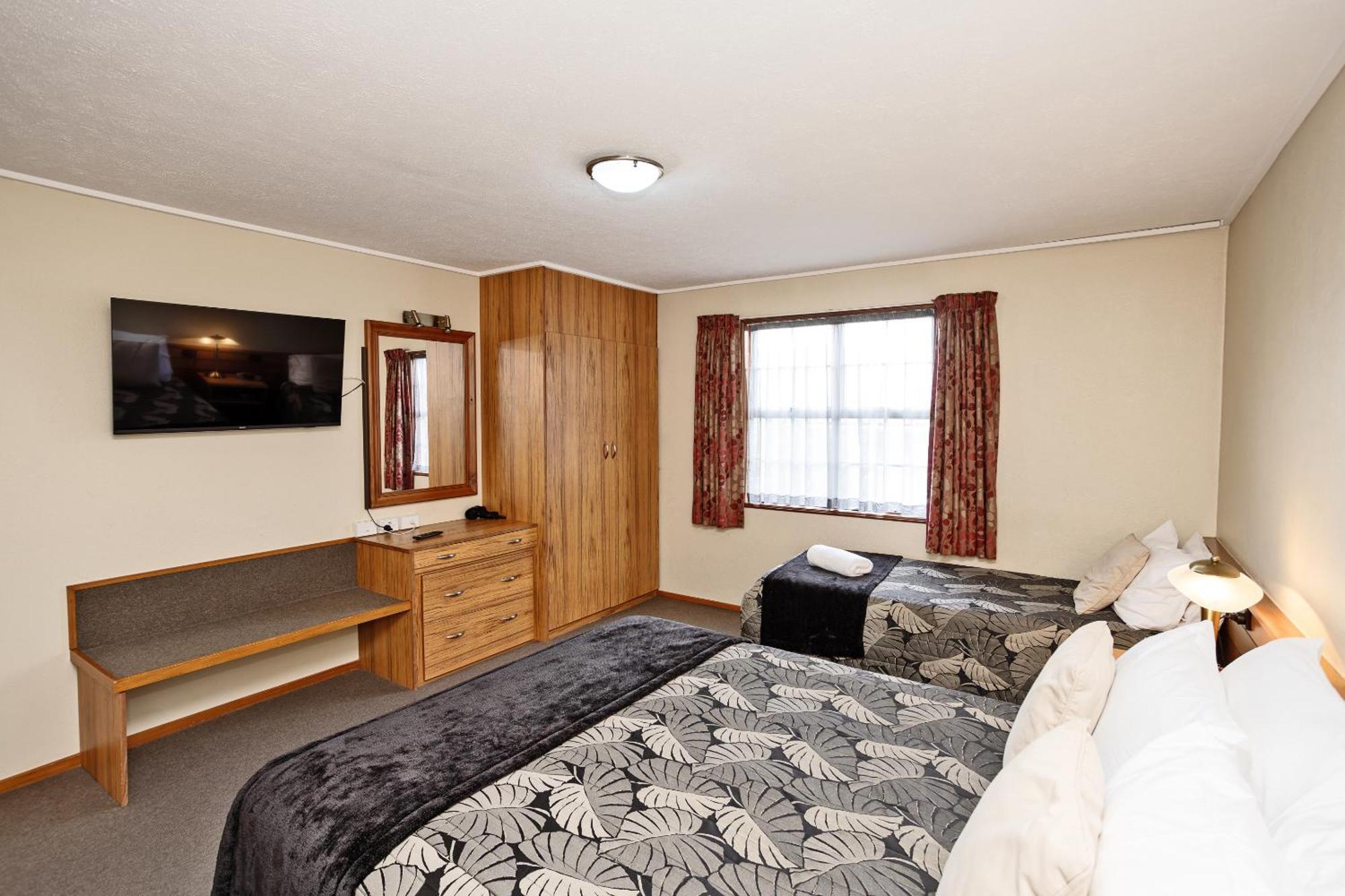 Balmoral Lodge Motel Invercargill Exterior photo